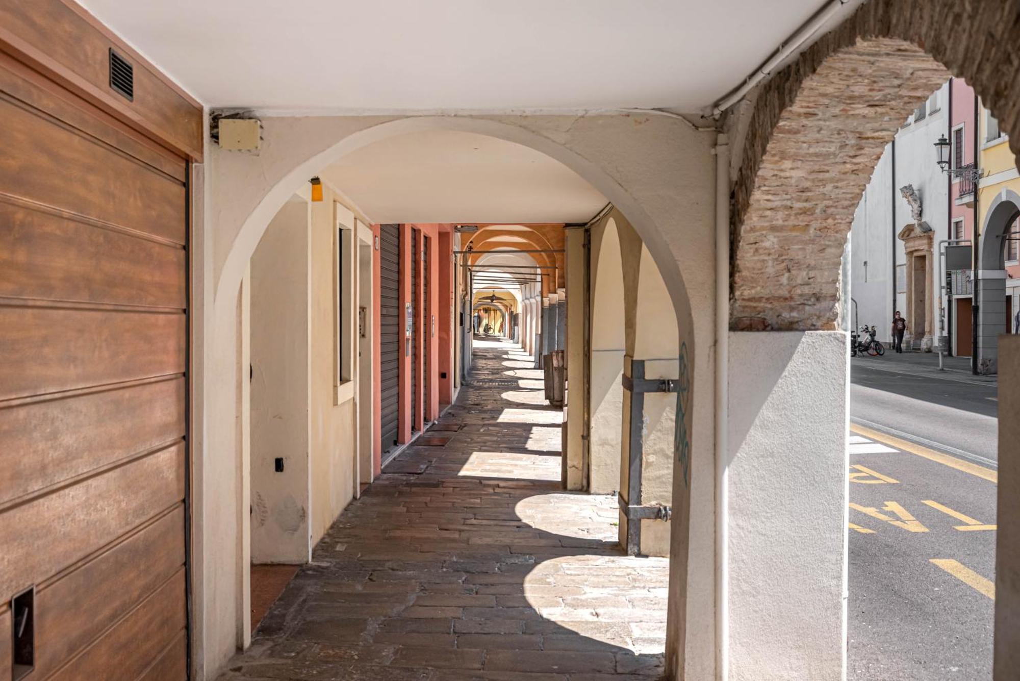 Italstay - Belzoni New Flat - Private Parking Apartment Padova
